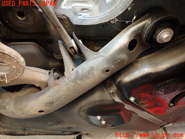 2UPJ-33585295]アウディ・A4(8KCDN)リアメンバー 中古_m0002.jpg