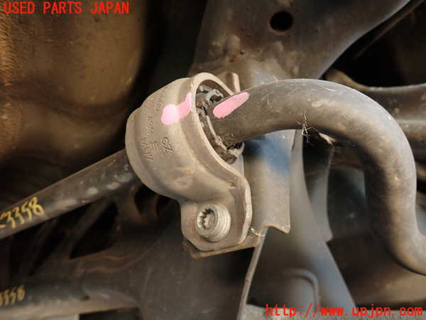 2UPJ-33585445]アウディ・A4(8KCDN)リアスタビライザー 中古_m0003.jpg