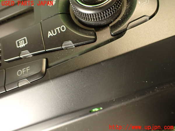 2UPJ-33586066]アウディ・A4(8KCDN)エアコンスイッチ1 中古_m0002.jpg