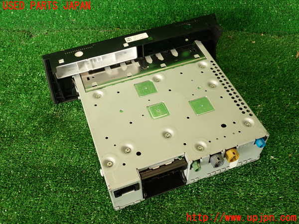 2UPJ-33586589]アウディ・A4(8KCDN)カーナビゲーション HDD 中古_m0003.jpg