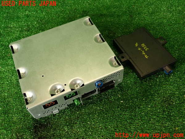 2UPJ-33586660]アウディ・A4(8KCDN)TVチューナー 中古_m0002.jpg