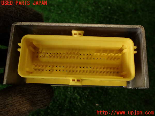 2UPJ-33586145]アウディ・A4(8KCDN)エアバッグコンピューター 中古_m0003.jpg