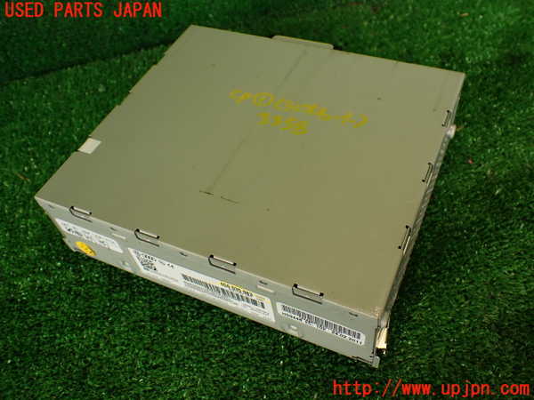 2UPJ-33586146]アウディ・A4(8KCDN)コンピューター1 (ラジオチューナー) 中古_m0001.jpg