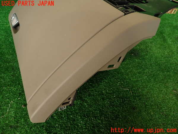 2UPJ-33587516]アウディ・A4(8KCDN)グローブボックス1 中古_m0003.jpg