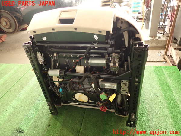 2UPJ-33587065]アウディ・A4(8KCDN)助手席シート 中古_m0005.jpg