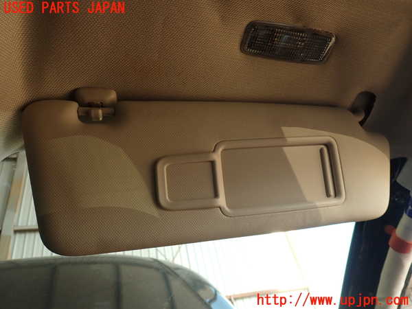 2UPJ-33587625]アウディ・A4(8KCDN)室内サンバイザー右側 中古_m0002.jpg