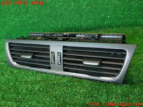2UPJ-33587526]アウディ・A4(8KCDN)エアコン吹き出し口1 (真中) 中古_m0001.jpg