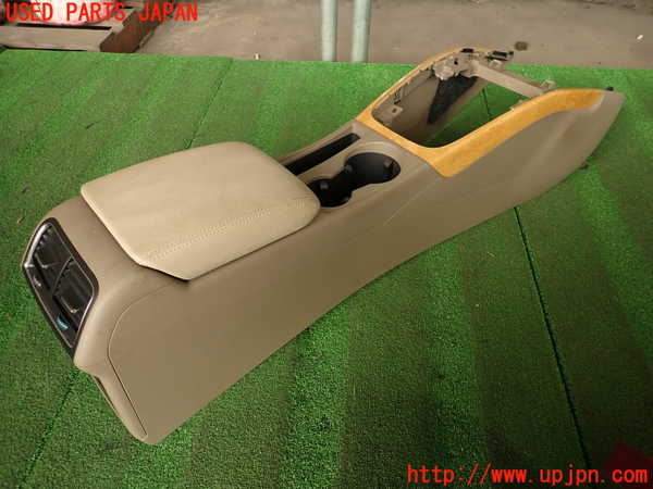 2UPJ-33587540]アウディ・A4(8KCDN)センターコンソール (ジャンク品) 中古_m0001.jpg