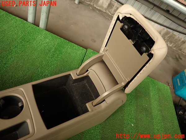 2UPJ-33587540]アウディ・A4(8KCDN)センターコンソール (ジャンク品) 中古_m0003.jpg