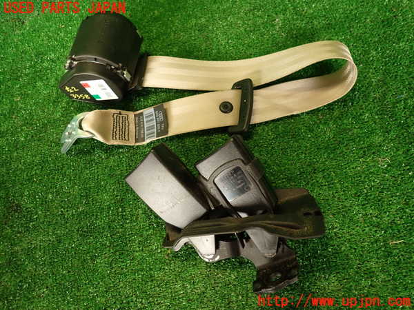 2UPJ-33587185]アウディ・A4(8KCDN)左2列目シートベルト 中古_m0001.jpg