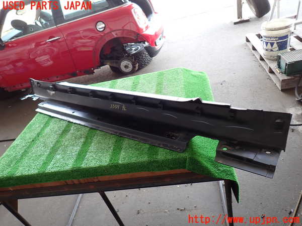 2UPJ-33591392]BMW ミニ(MINI)クーパーS(SV16)左サイドステップ 中古 (R56)_m0005.jpg