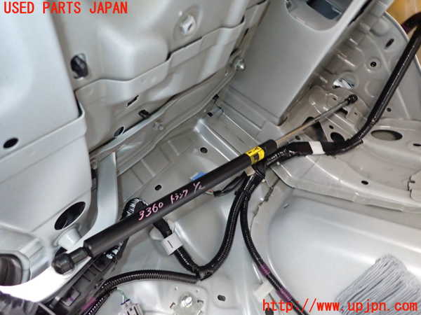 2UPJ-33601506]レクサス・HS250h(ANF10)トランクダンパー 中古_m0001.jpg