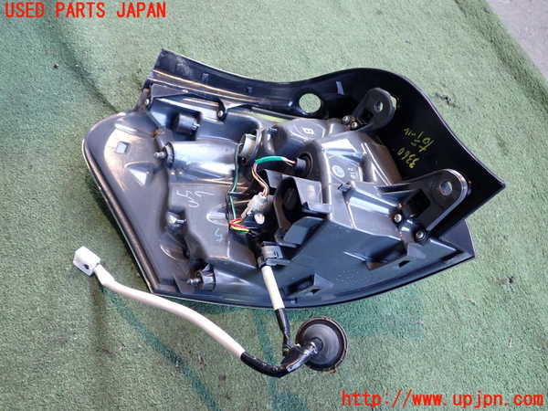 2UPJ-33601530]レクサス・HS250h(ANF10)右テールランプ 中古_m0003.jpg