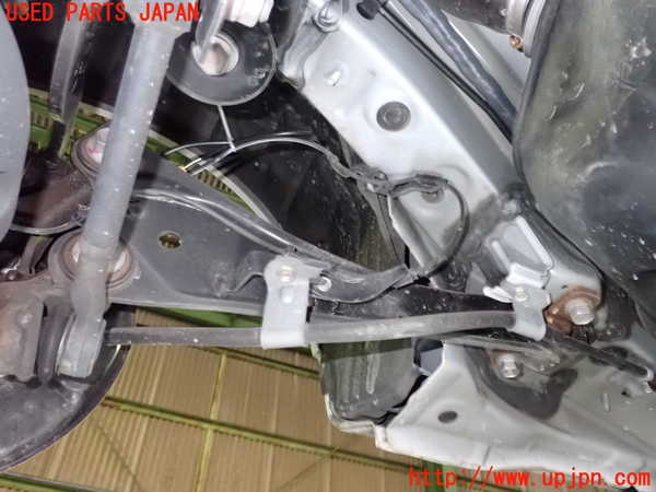 2UPJ-33605330]レクサス・HS250h(ANF10)左リアテンションロッド 中古_m0002.jpg