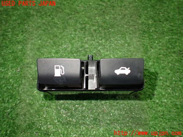2UPJ-33606309]レクサス・HS250h(ANF10)スイッチ4 (給油口、トランク) 中古_m0001.jpg