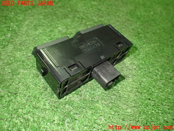 2UPJ-33606309]レクサス・HS250h(ANF10)スイッチ4 (給油口、トランク) 中古_m0003.jpg