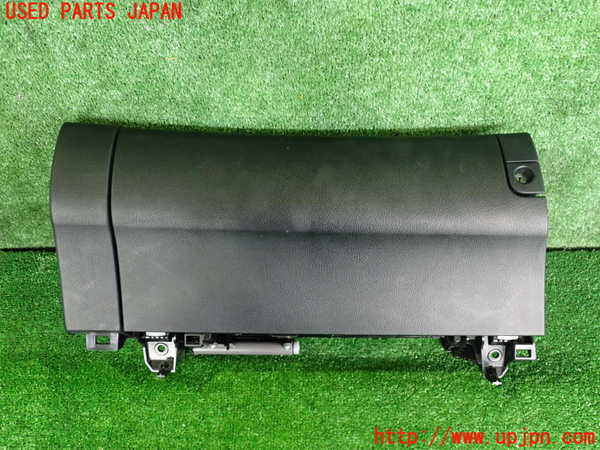 2UPJ-33607516]レクサス・HS250h(ANF10)グローブボックス1 中古_m0001.jpg