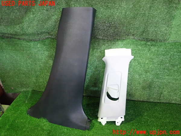 2UPJ-33607665]レクサス・HS250h(ANF10)右センターピラートリム 中古_m0001.jpg