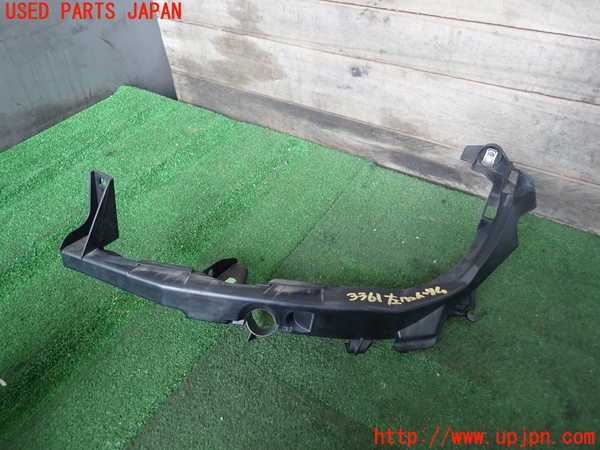 2UPJ-33611142]BMW 320i E90(VA20)左ヘッドライトリム 中古_m0001.jpg