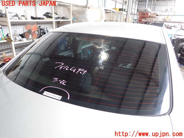 2UPJ-33611560]BMW 320i E90(VA20)リアガラス 中古 SHATTERPRUFE M276 43R-00086_m0001.jpg