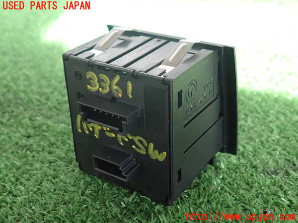 2UPJ-33616290]BMW 320i E90(VA20)ハザードスイッチ 中古_m0002.jpg