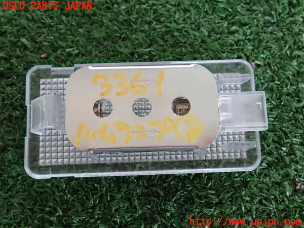 2UPJ-33616413]BMW 320i E90(VA20)ルームランプ3 中古_m0002.jpg