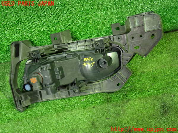 1UPJ-33621182]セレナ e-POWER(HFC27)左フォグ 中古_m0002.jpg