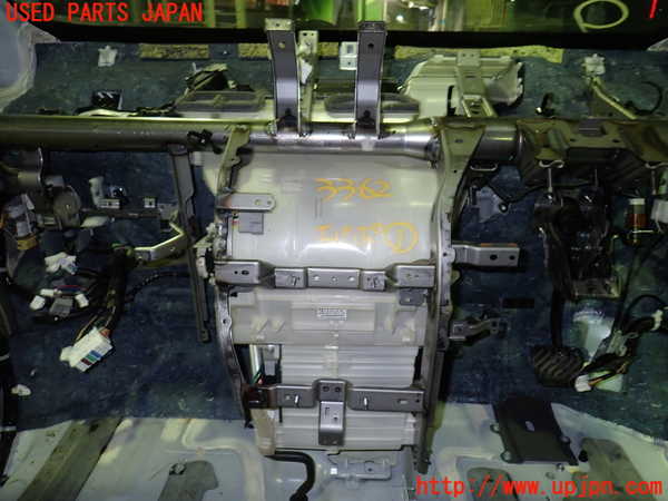 1UPJ-33626081]セレナ e-POWER(HFC27)エバポレーター1 中古_m0001.jpg