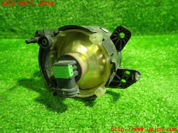 1UPJ-33631180]ベンツ GLA180(156942)(X156)右フォグ 中古_m0002.jpg