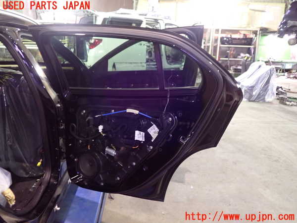 1UPJ-33631290]ベンツ GLA180(156942)(X156)右後ドア 中古(43R-001667 M1232)_m0003.jpg