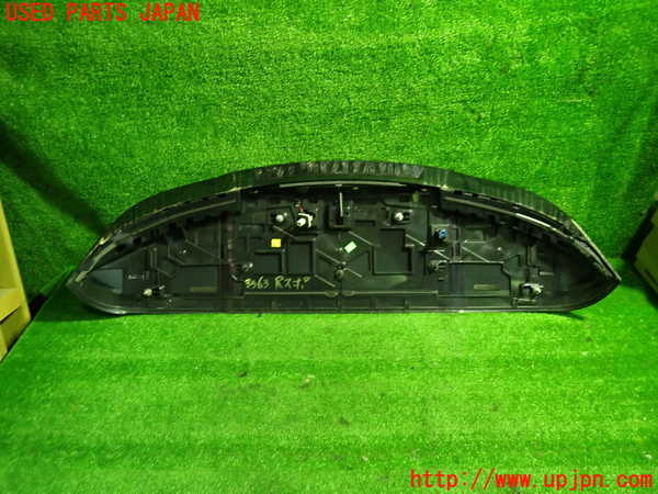 1UPJ-33631520]ベンツ GLA180(156942)(X156)リアスポイラー 中古_m0004.jpg