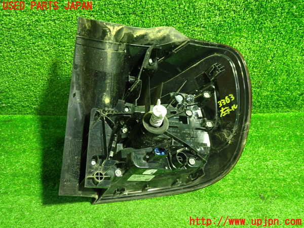 1UPJ-33631536]ベンツ GLA180(156942)(X156)左テールランプ 中古_m0003.jpg
