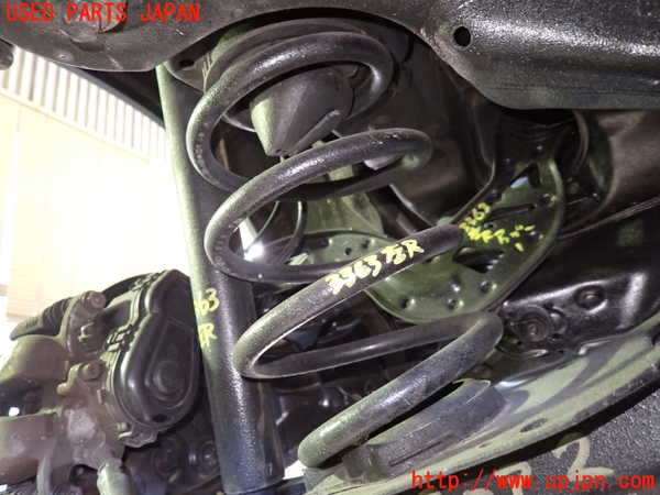 1UPJ-33635105]ベンツ GLA180(156942)(X156)左リアスプリング 中古_m0001.jpg