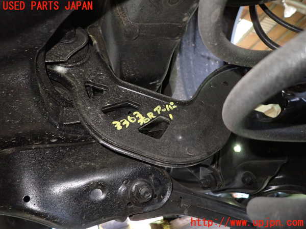 1UPJ-33635146]ベンツ GLA180(156942)(X156)右リアアッパーアーム1 中古_m0001.jpg