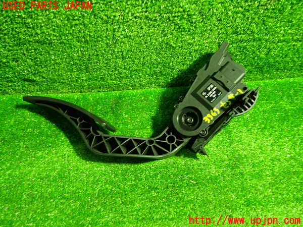 5UPJ-33636381]ベンツ GLA180(156942)(X156)センサー1 (アクセルペダル) 中古_m0003.jpg