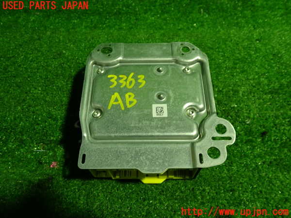 1UPJ-33636145]ベンツ GLA180(156942)(X156)エアバッグコンピューター 中古_m0003.jpg
