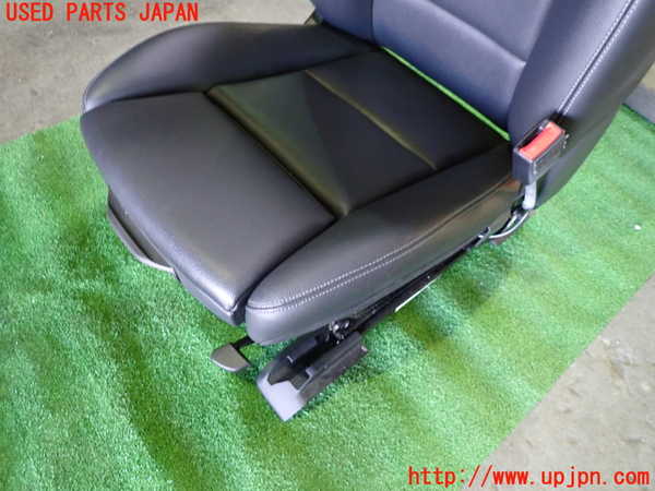 1UPJ-33637035]ベンツ GLA180(156942)(X156)運転席シート 中古_m0003.jpg