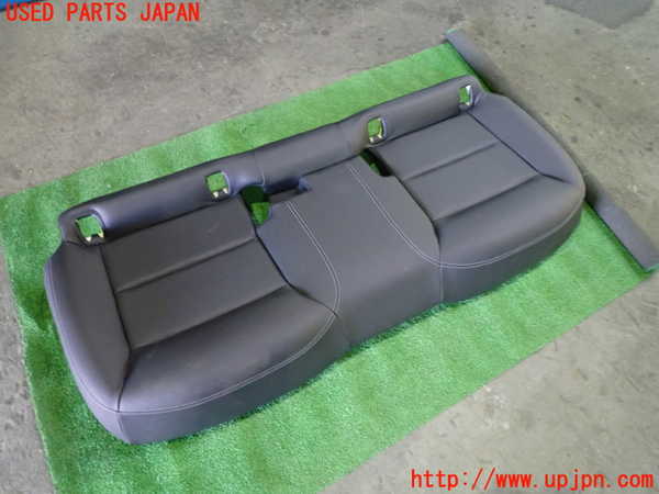 1UPJ-33637385]ベンツ GLA180(156942)(X156)リアシート 中古_m0001.jpg