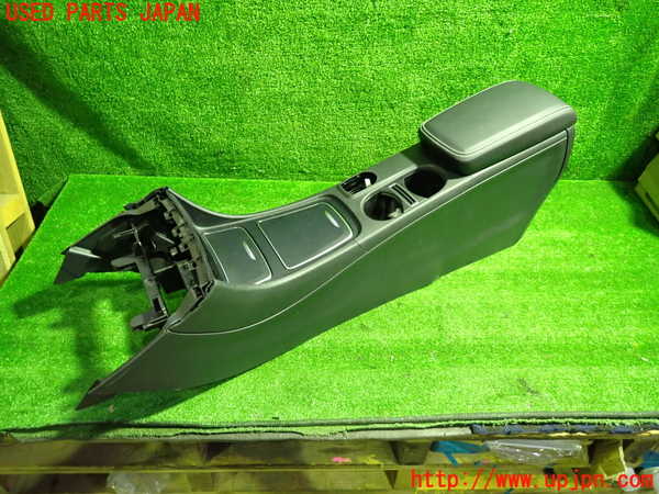 1UPJ-33637540]ベンツ GLA180(156942)(X156)センターコンソール 中古_m0001.jpg