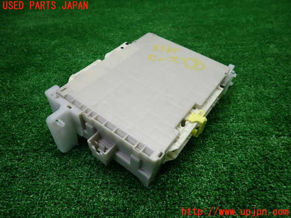 1UPJ-33656743]スペイド(ポルテ)(NSP141)ヒューズボックス3 中古_m0002.jpg