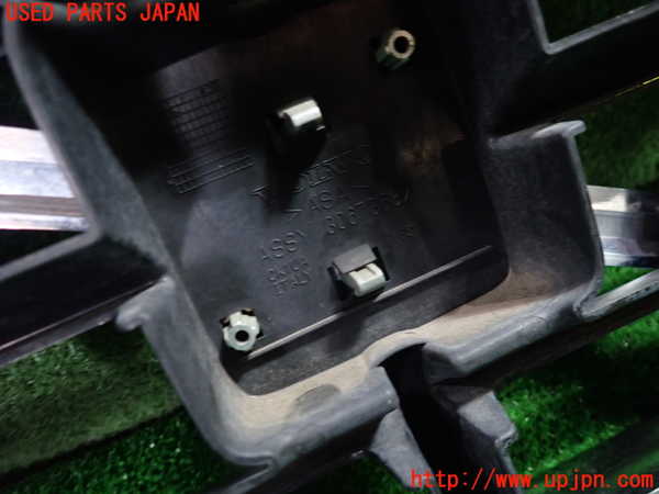 1UPJ-33661050]ボルボ・XC70(BB6324XC)ラジエターグリル 中古_m0005.jpg