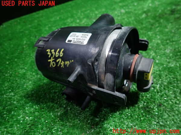1UPJ-33661180]ボルボ・XC70(BB6324XC)右フォグ 中古_m0003.jpg