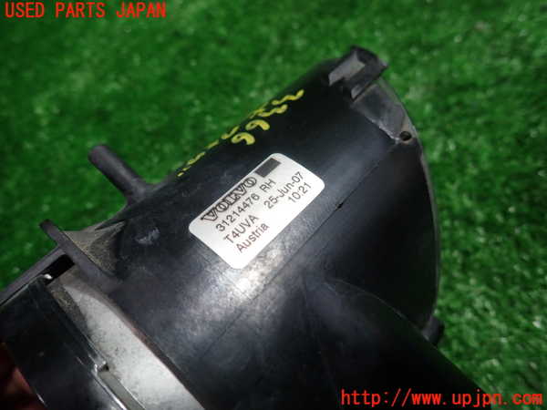 1UPJ-33661180]ボルボ・XC70(BB6324XC)右フォグ 中古_m0004.jpg