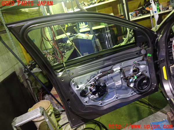 1UPJ-33661260]ボルボ・XC70(BB6324XC)左前ドア 中古 43R-001106_m0004.jpg