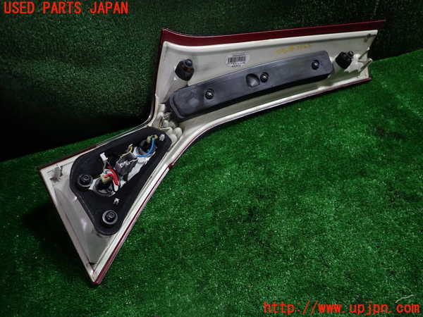 1UPJ-33661550]ボルボ・XC70(BB6324XC)右リアフィニッシャー 中古_m0003.jpg