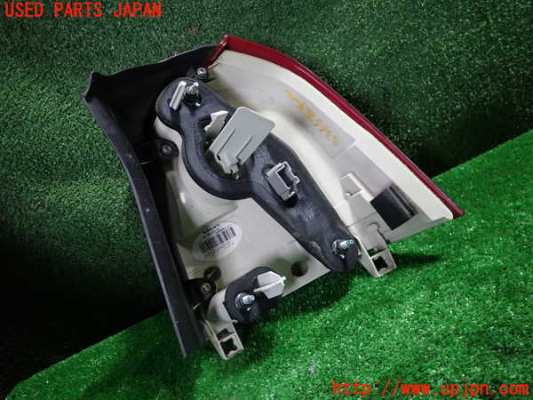 1UPJ-33661536]ボルボ・XC70(BB6324XC)左テールランプ 中古_m0004.jpg