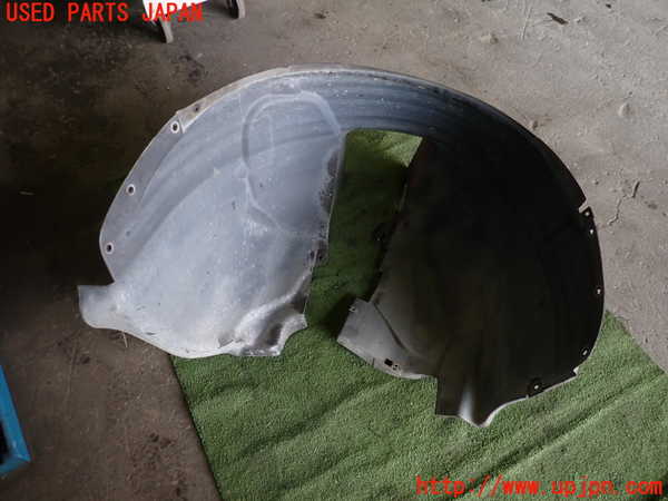 1UPJ-33661090]ボルボ・XC70(BB6324XC)右前フェンダーライナー 中古_m0001.jpg