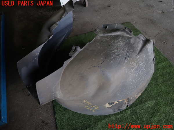 1UPJ-33661090]ボルボ・XC70(BB6324XC)右前フェンダーライナー 中古_m0002.jpg