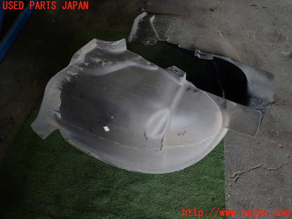 1UPJ-33661090]ボルボ・XC70(BB6324XC)右前フェンダーライナー 中古_m0003.jpg