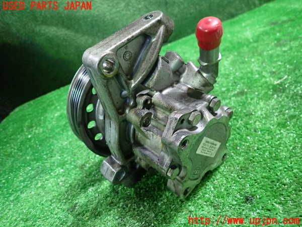 1UPJ-33664250]ボルボ・XC70(BB6324XC)パワステポンプ 中古_m0001.jpg